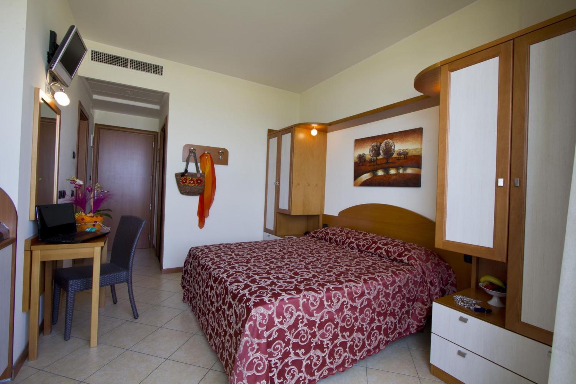 Hotel Palm Beach B&B Sea View ริมินี ภายนอก รูปภาพ