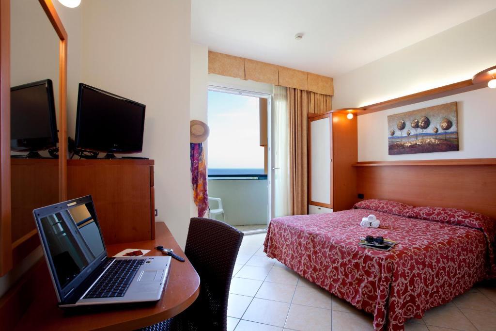 Hotel Palm Beach B&B Sea View ริมินี ห้อง รูปภาพ